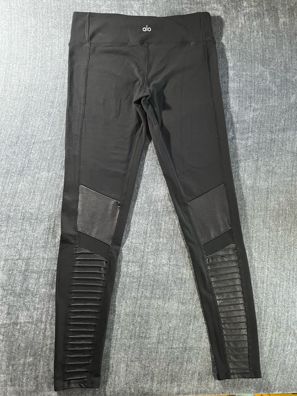 ALO Yoga High-Rise Moto Legging black Size medium